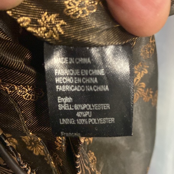 Camouflage crystal cross & studs crossbody nwot 9.5" x 8.75" long strap adj too - Picture 10 of 16